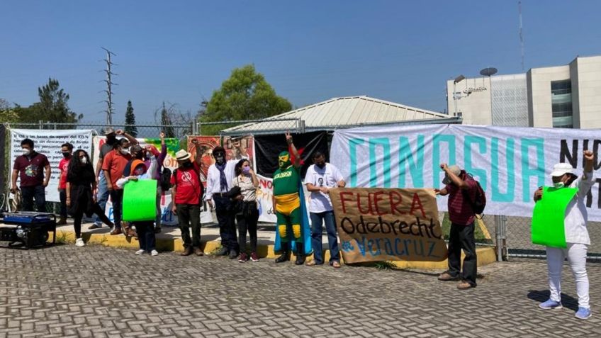 Ambientalistas toman oficinas centrales de Conagua en Veracruz