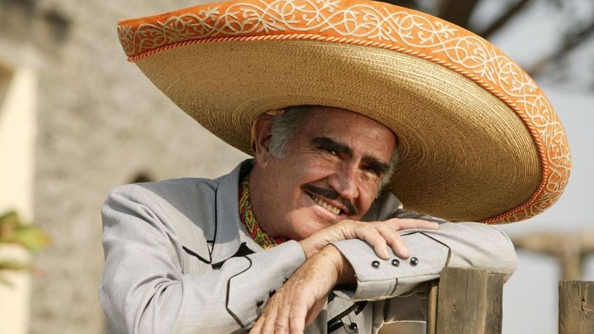 Vicente Fernández: ¿Cómo alimentan al cantante mientas está en estado crítico?