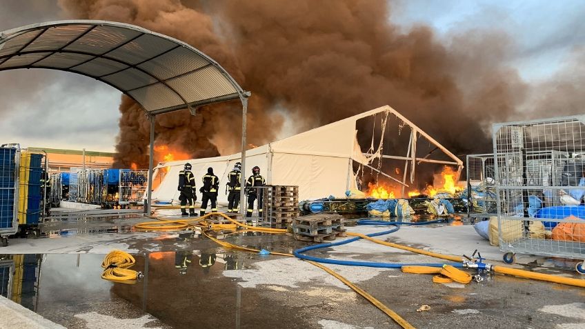 ¡VORAZ INCENDIO! ¿Qué causó el incendio de las naves industriales en Madrid?