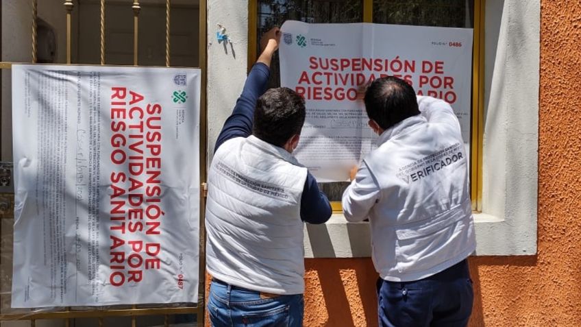 Clausuran clínica que vendía vacunas falsas contra el Covid-19