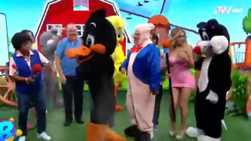 Botarga de "Gato Silvestre" realiza acoso sexual a dos conductoras en pleno programa de TV: VIDEO