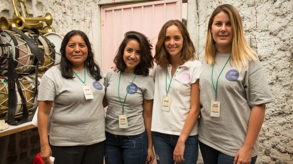 RECONOCIMIENTO. La Cana creo una línea con la que enalteció el trabajo de médicos y enfermeras. Foto: Cortesía