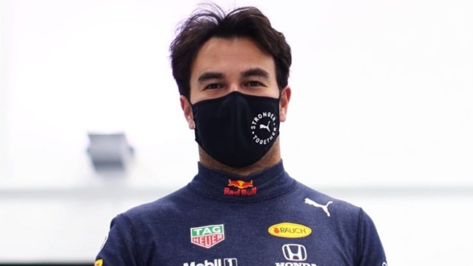 Checo llegó a Red Bull para luchar por el título mundial junto a Hamilton y Verstappen. Foto: Especial