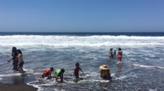 Vacacionistas se van a las playas de Baja California