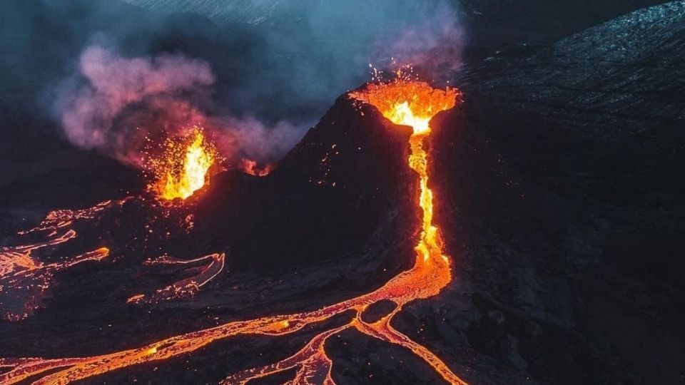 La isla se originó luego de la actividad volcánica submarina (imagen ilustrativa). Foto: Especial.