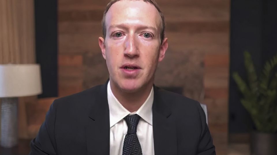 Zuckerberg fue criticado por el video que subió en su perfil de Facebook 
FOTO: AP