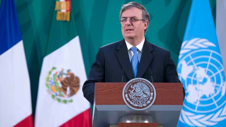 El titular de la SRE, Marcelo Ebrard, explicó que México tiene la responsabilidad legal de cuidar a los migrantes menores. Foto: Especial