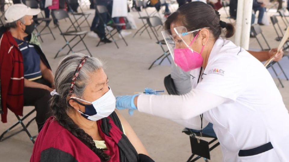 Vacunación en Huixquilucan. Foto: Especial