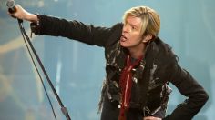 David Bowie: Esta es la canción que ayudó a DERRUMBAR el Muro de Berlín | VIDEO