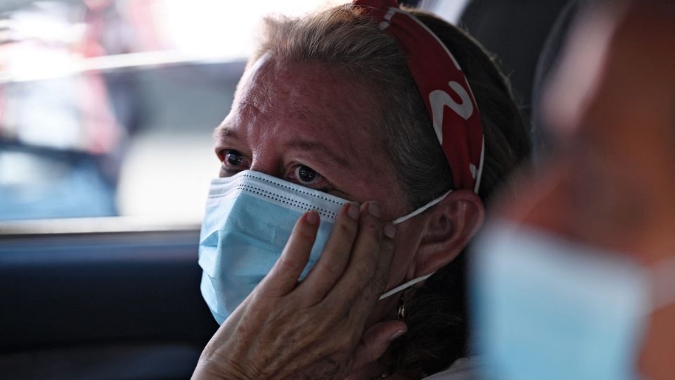 La madre de Victoria viajó de El Salvador a México para reunirse con sus nietas. Foto: AFP