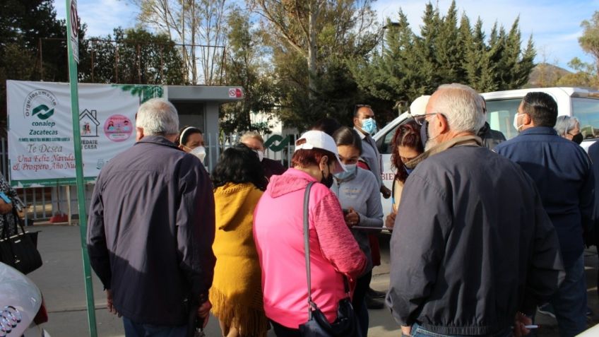 Caen adultos mayores con información falsa sobre vacunas contra Covid-19 en Zacatecas