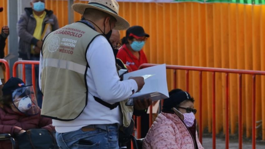 ¡Triste historia! Covid-19 deja sin esposa, hijos y nietos a abuelito de 93 años; ya fue vacunado