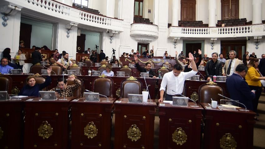 Diputados en CDMX reconocen fallas en aprobación de licencias para alcaldes