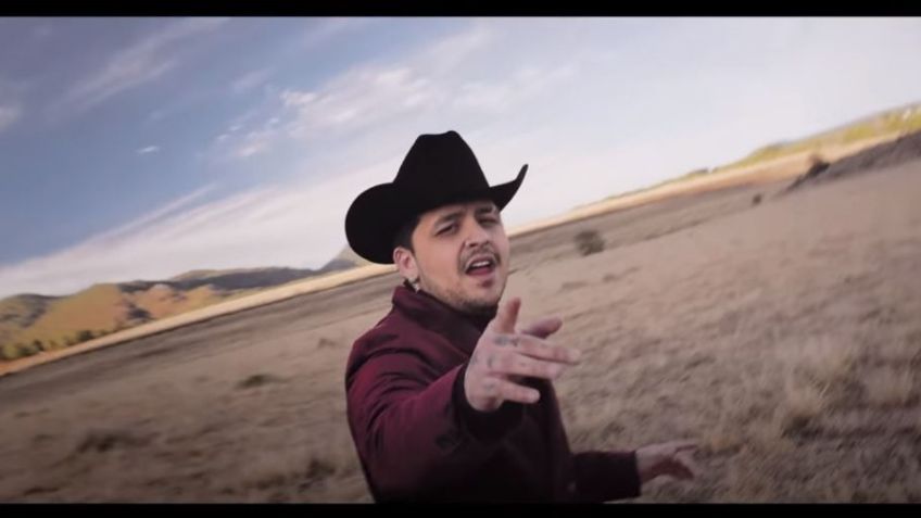 Christian Nodal estrena "2 veces" con los Plebes del Rancho y los MEMES no se hacen esperar