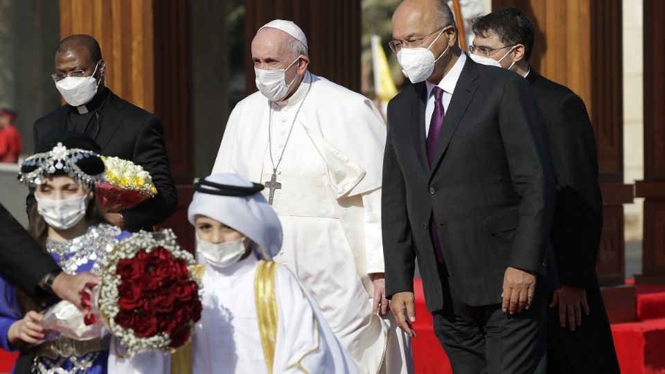 El papa Francisco visitó Irak como peregrino de la paz y condenó la guerra. Foto: AP