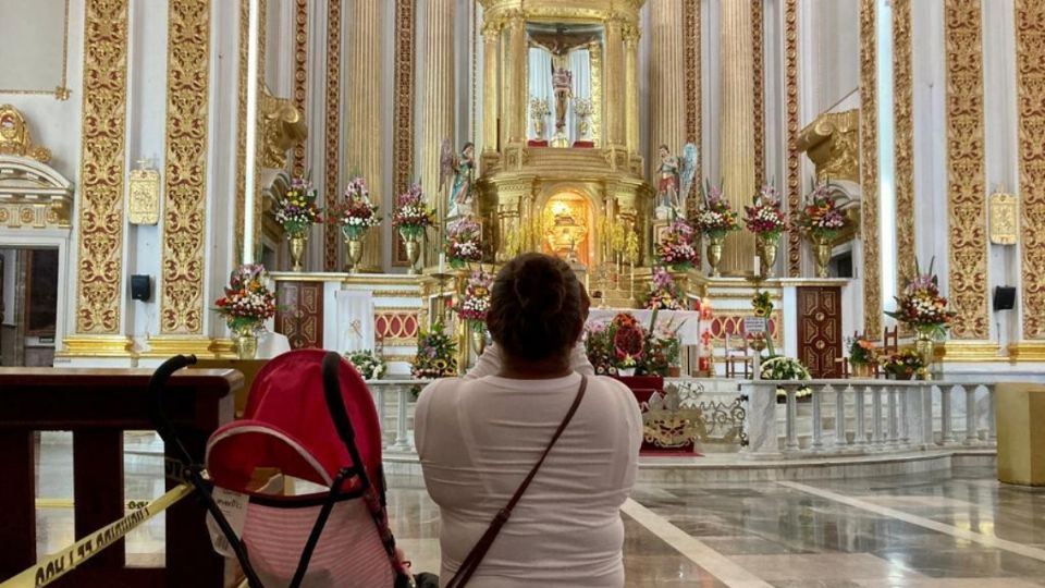 FERVOR ● Los fieles del Señor de Chalma deben seguir estrictas medidas sanitarias. Foto: Gerardo García