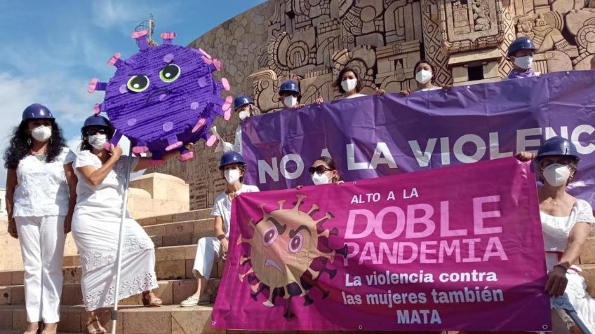 Mujeres en Mérida se reúnen para protestar en contra de la violencia