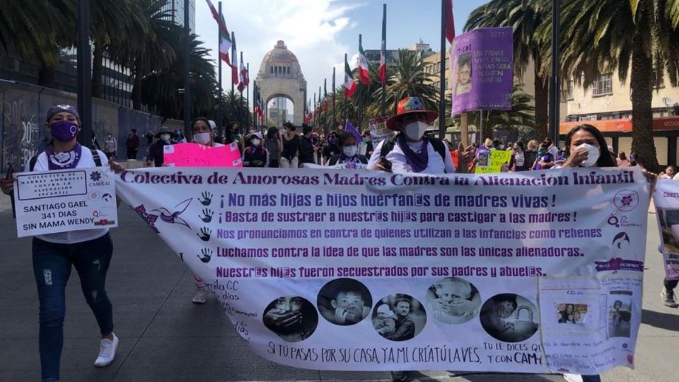 A pesar de la pandemia por Covid-19, las mujeres que protestan señalaron que vale la pena el riesgo con tal de exigir justicia para las víctimas de feminicidio. Foto: Diana Martínez