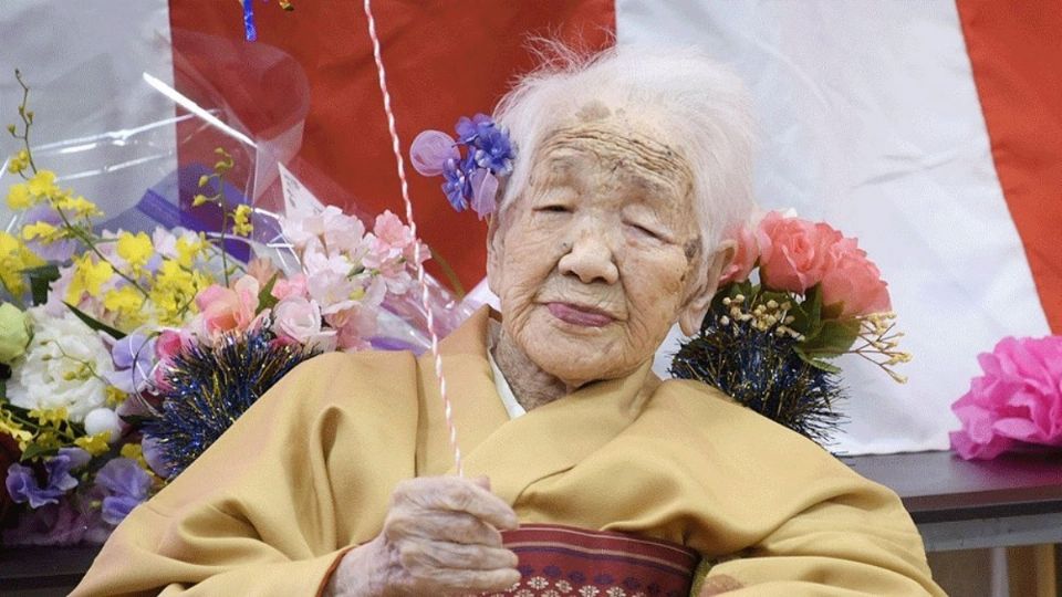 A sus 118 años Kane Tanaka llevará el fuego olímpico que encenderá el pebetero de los Juegos de Tokio 2020+1. Foto: Especial