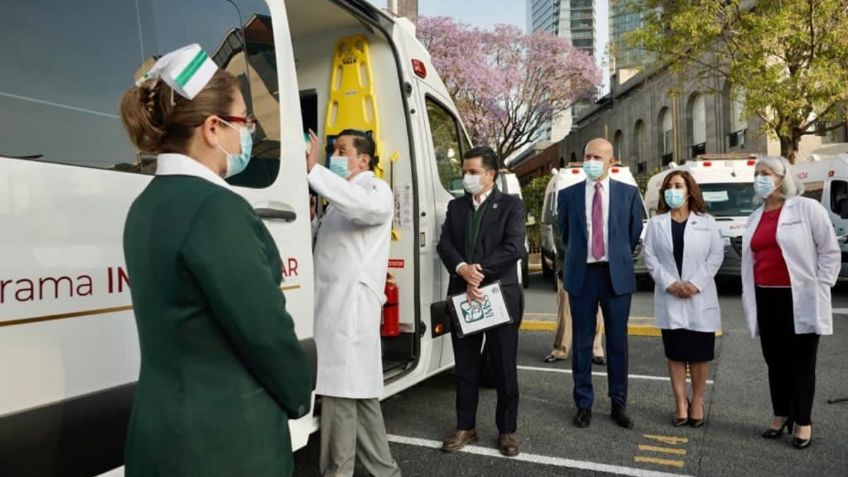 Dan banderazo de salida a 24 ambulancias para Hospitales Rurales del Programa IMSS-Bienestar