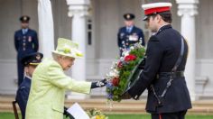 ¡Sin cubrebocas! La Reina Isabel II hizo su primera aparición en público