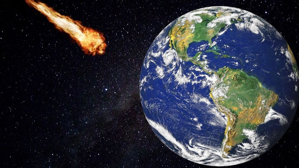 Representación de un meteorito dirigiéndose hacia el planeta Tierra. Foto: Pixabay