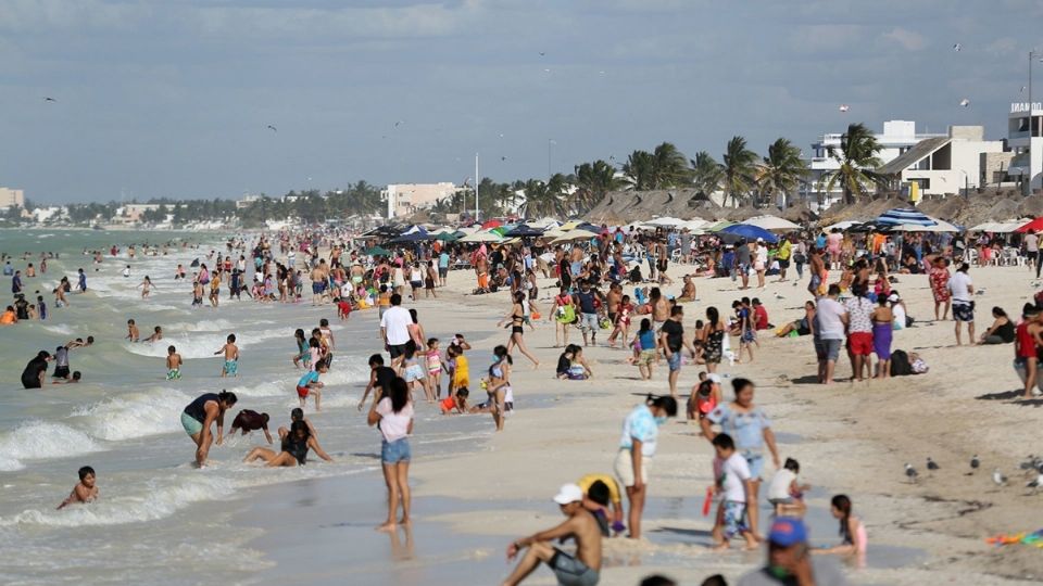 Del total de playas en 17 estados costeros, solo cinco no son aptas para uso recreativo. FOTO: Cuartoscuro