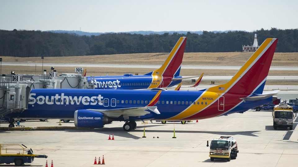 ESPERA. En los aeropuertos de Estados Unidos han bajado turistas europeos y asiáticos. Foto: AFP