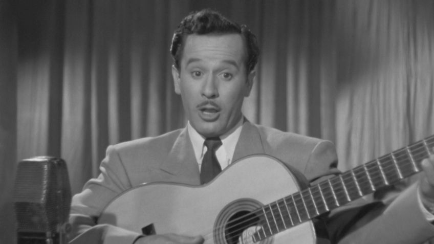 Pedro Infante y la pequeña con la que daría gran lección ANTIRACISTA en la cinta "Angelitos Negros" | VIDEO