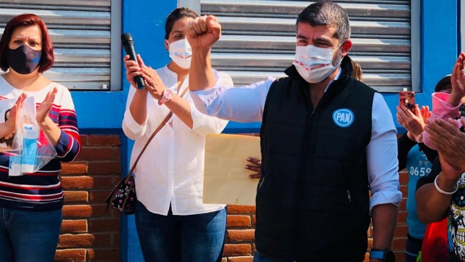 Mauricio Tabe, abanderado de la coalición entre el PRI-PAN-PRD, señaló que existe una condición de desigualdad en Miguel Hidalgo, por lo que apoyará a especialmente a las mujeres. Foto: Especial