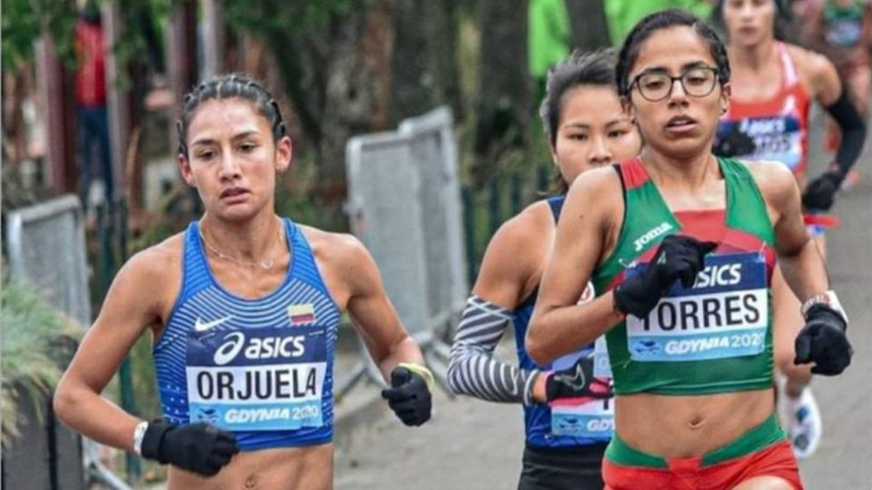 En su debut en el 42k, la queretana Daniela Torres cubrió la marca mínima requerida por World Athletics. Foto: Especial