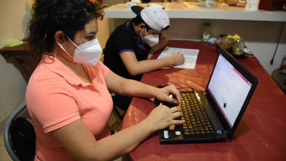 Los niños podría tener verse afectados en el nivel social por tanto tiempo estudiando en casa. Foto: Cuartoscuro