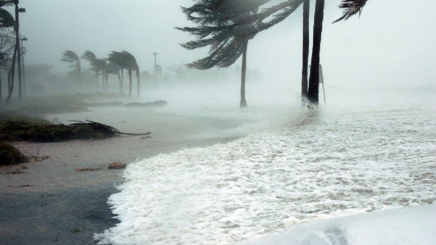 Activan ALERTA por caída de GRANIZO "gigante" y TORNADOS que ponen en RIESGO a millones en Florida