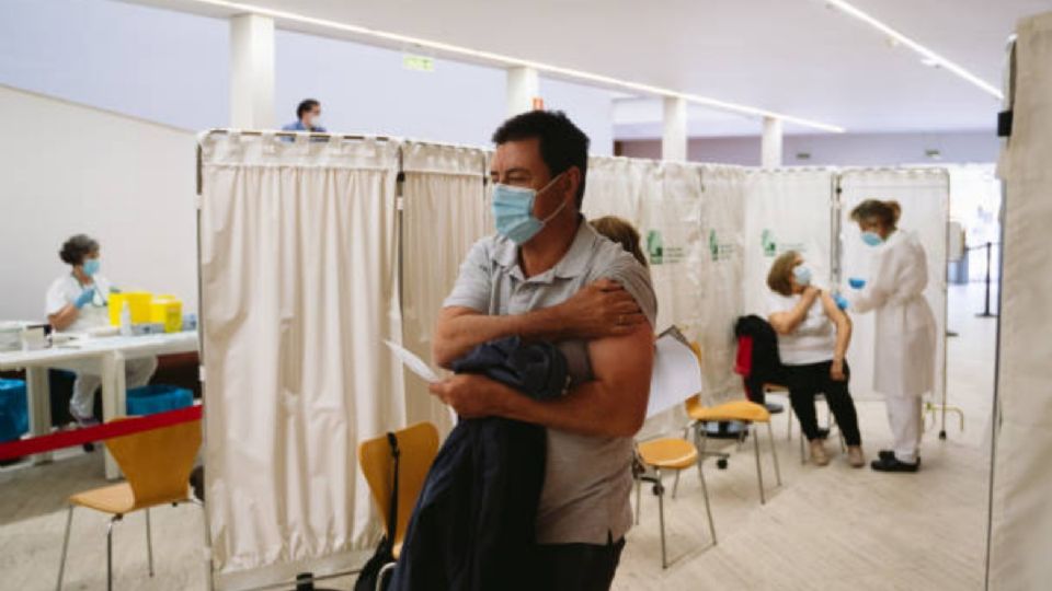 ¿Cuándo inicia la vacunación a trabajadores de la educación en Yucatán? 
FOTO: Getty Images