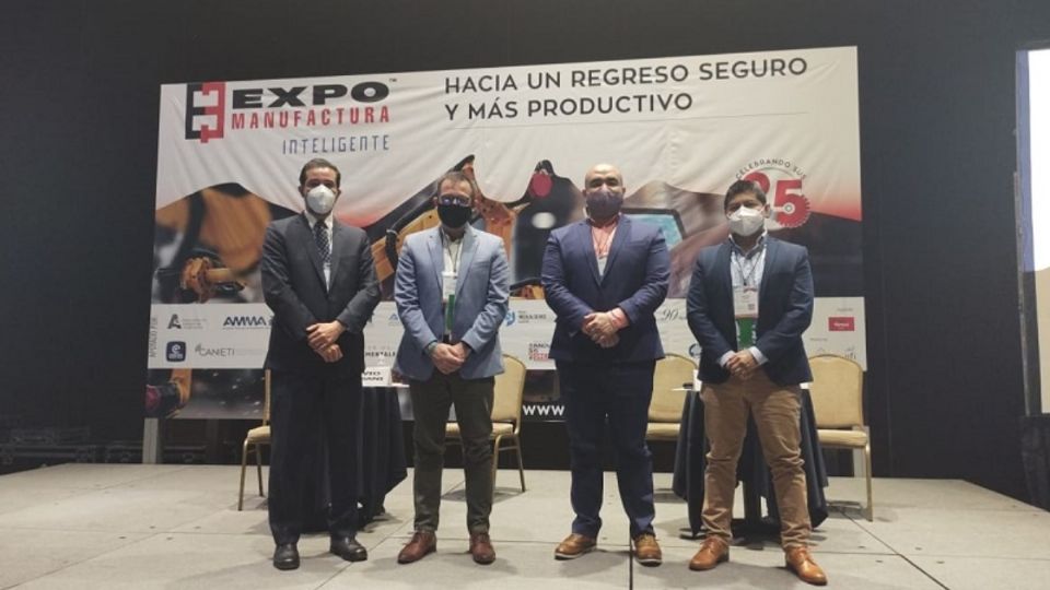 Empresarios en la inauguración de la Expo Manufactura Inteligente 2021, en Nuevo León. Foto: Especial