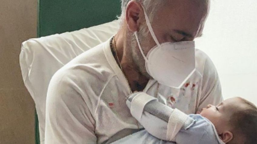 Gianluca Vacchi anuncia que su bebé ya fue operada