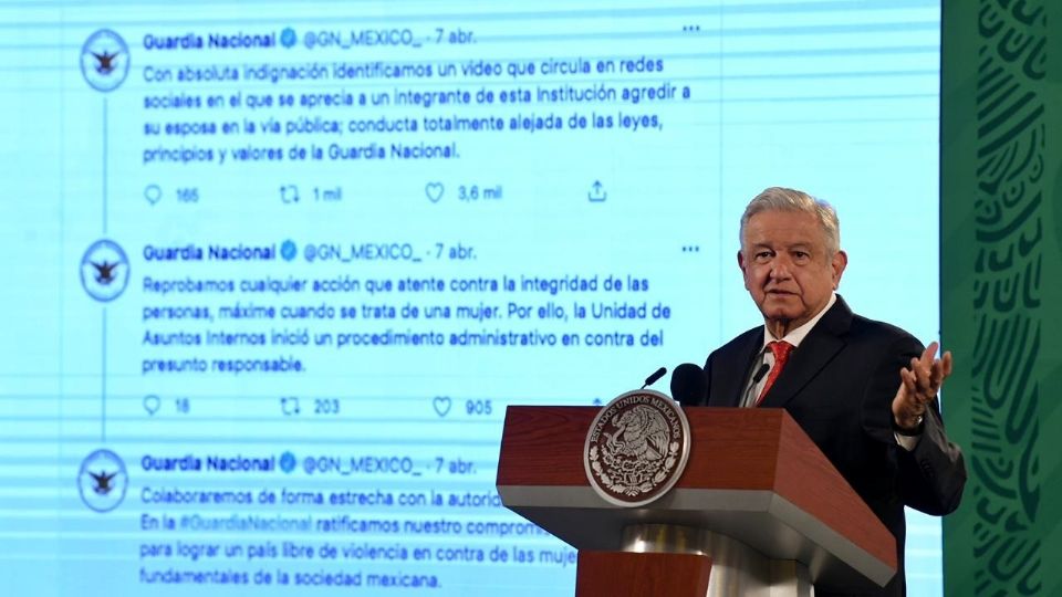 AMLO habló sobre el elemento de la Guardia Nacional que golpeó a su pareja en la CDMX 
FOTO: Leslie Pérez