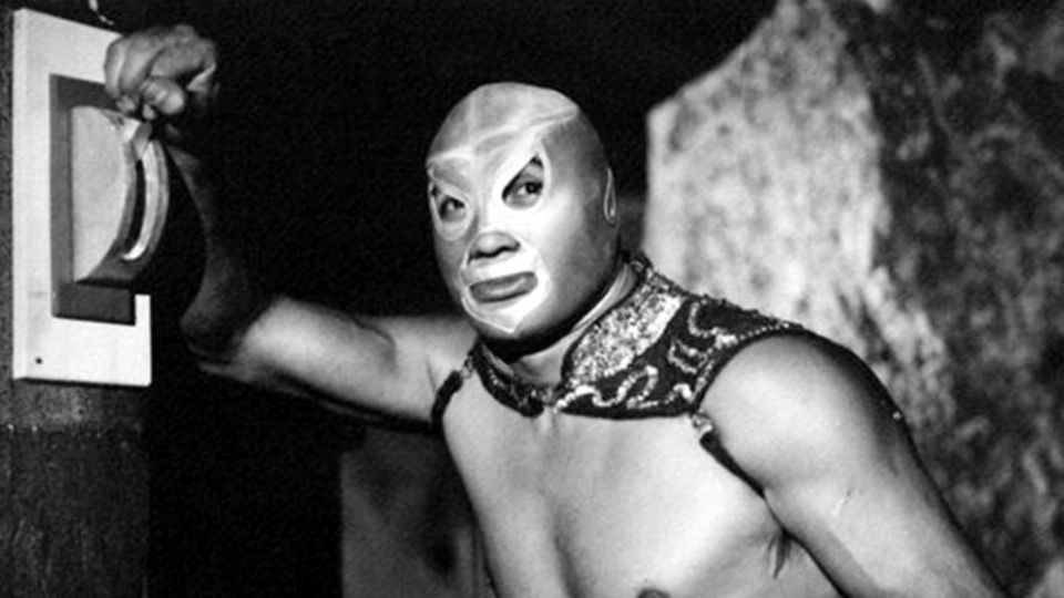 El Santo es uno de los luchadores más famosos en México. Foto: Especial