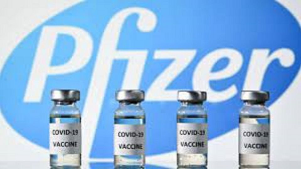 La tercera dosis de Pfizer es una realidad en EU. Foto: BBC