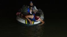 Rescatan a dos NIÑAS al borde de la MUERTE, tras caer al Río Bravo: VIDEO