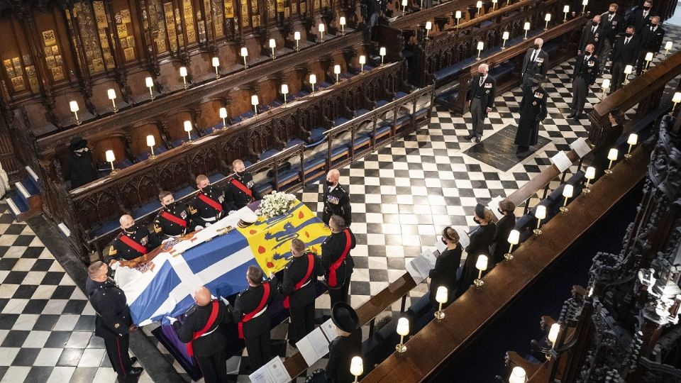 SÓLO LA FAMILIA. En lugar de 800 personas, sólo hubo 30 invitados por la pandemia. Foto: AP