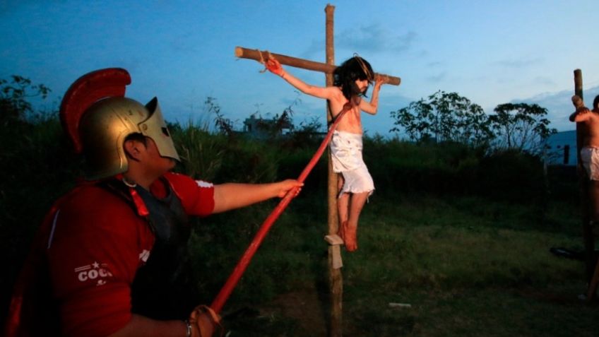 Realizan viacrucis infantil en Tabasco para pedir fin de la pandemia y feminicidios