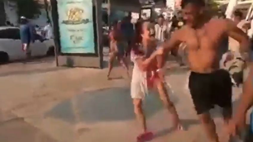 ¡Somos de Tepito! Así amenazan chilangos a comerciantes de Acapulco en pelea campal: VIDEO