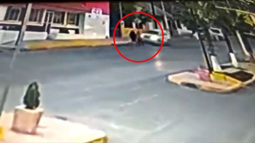 Menor atropella y mata a dos abuelitos en Coahuila: VIDEO FUERTE