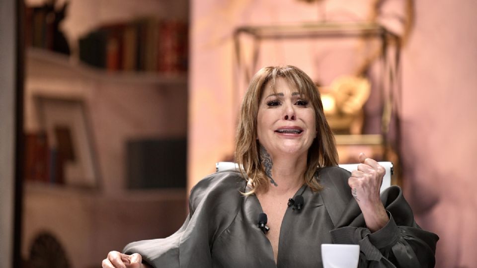 La intérprete de “Reina de corazones” aseguró que quiere arreglar los problemas con su hija Frida Sofía pero con expertos que puedan ayudarlas. Foto: Especial