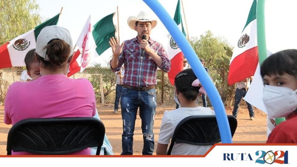 ASPIRANTES. Ramiro Pérez, Julio González, Sergio Vidal e Víctor Saavedra buscan ganar sin partidos políticos. Foto: Especial