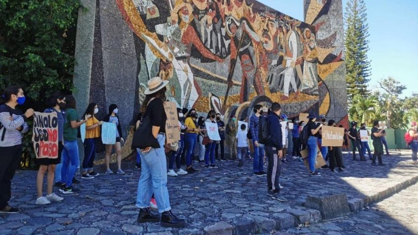 Alumnos de la Universidad de Colima se amparan para garantizar la gratuidad