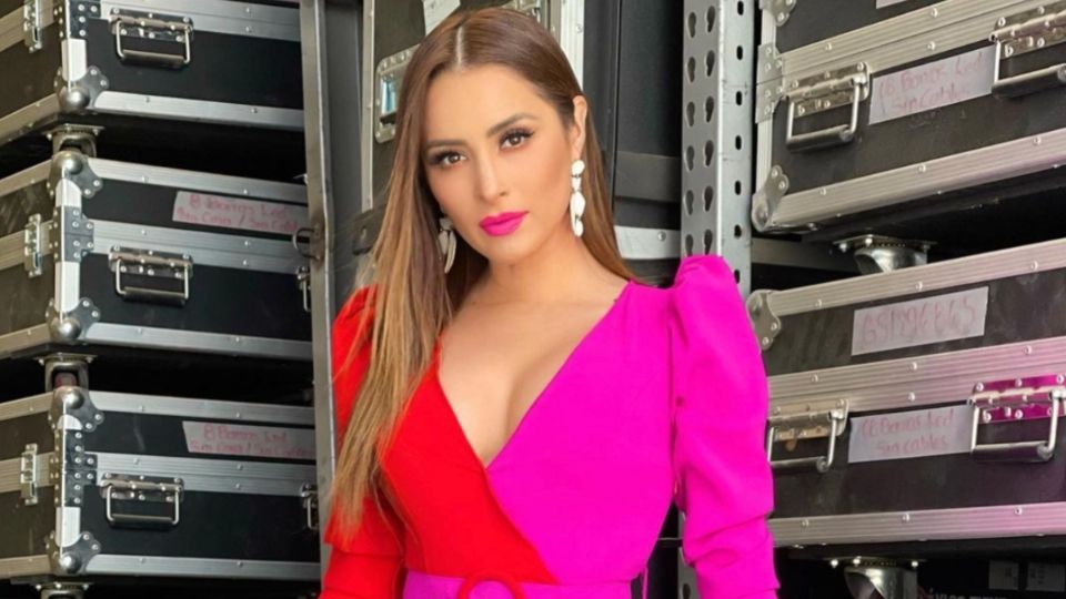 Cynthia Rodríguez conquistó al público con su sorprendente elasticidad. FOTO: Instagram