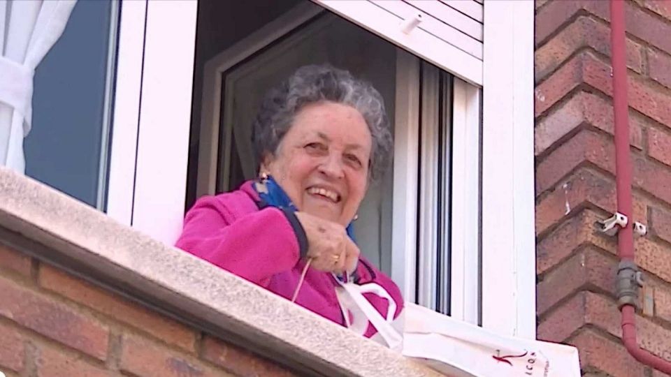 Así conmemora esta mujer de 81 años de edad el Día del Libro