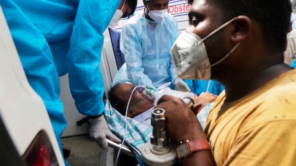 El jueves por la noche, al menos seis hospitales de la capital se quedaron sin oxígeno.